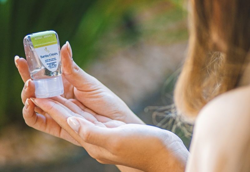 Álcool Gel Pequeno Para Bolsa com Vitamina E em Promoção