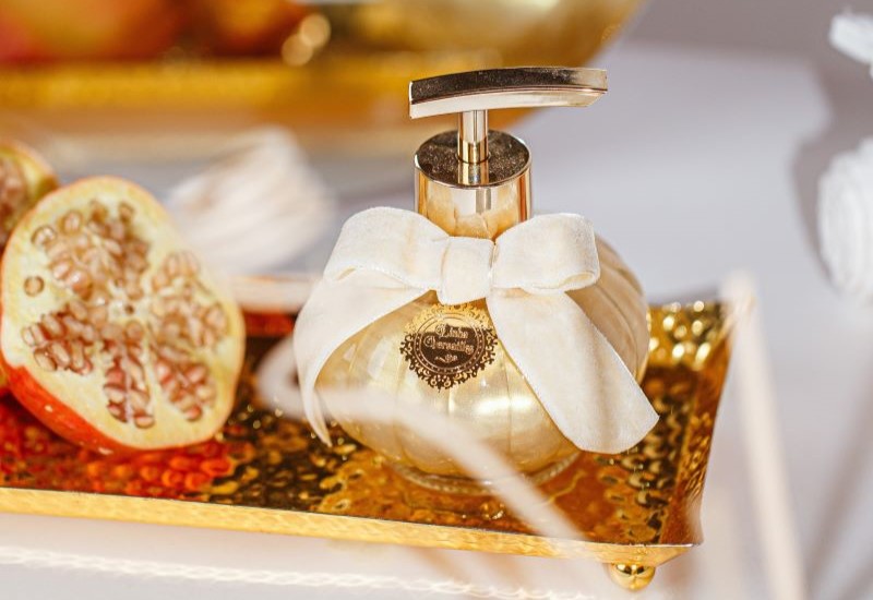 Pump Saboneteira na Cor Dourada de Luxo em Promoção